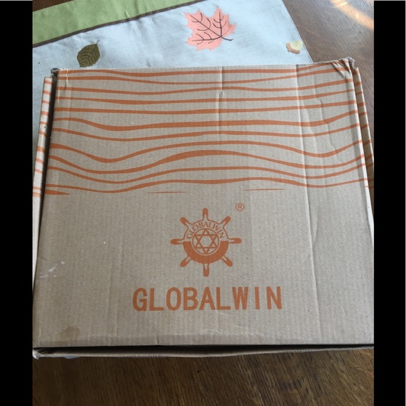 NWT Snow Boots - Picture 2 of 6